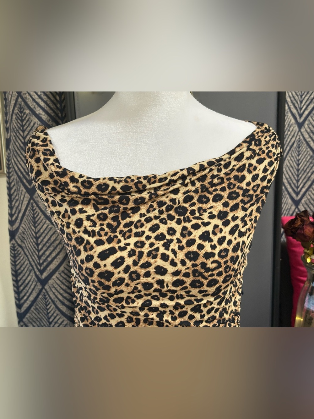 Leopard Print Crop Tank Top
Size Medium - Picture 11 of 17